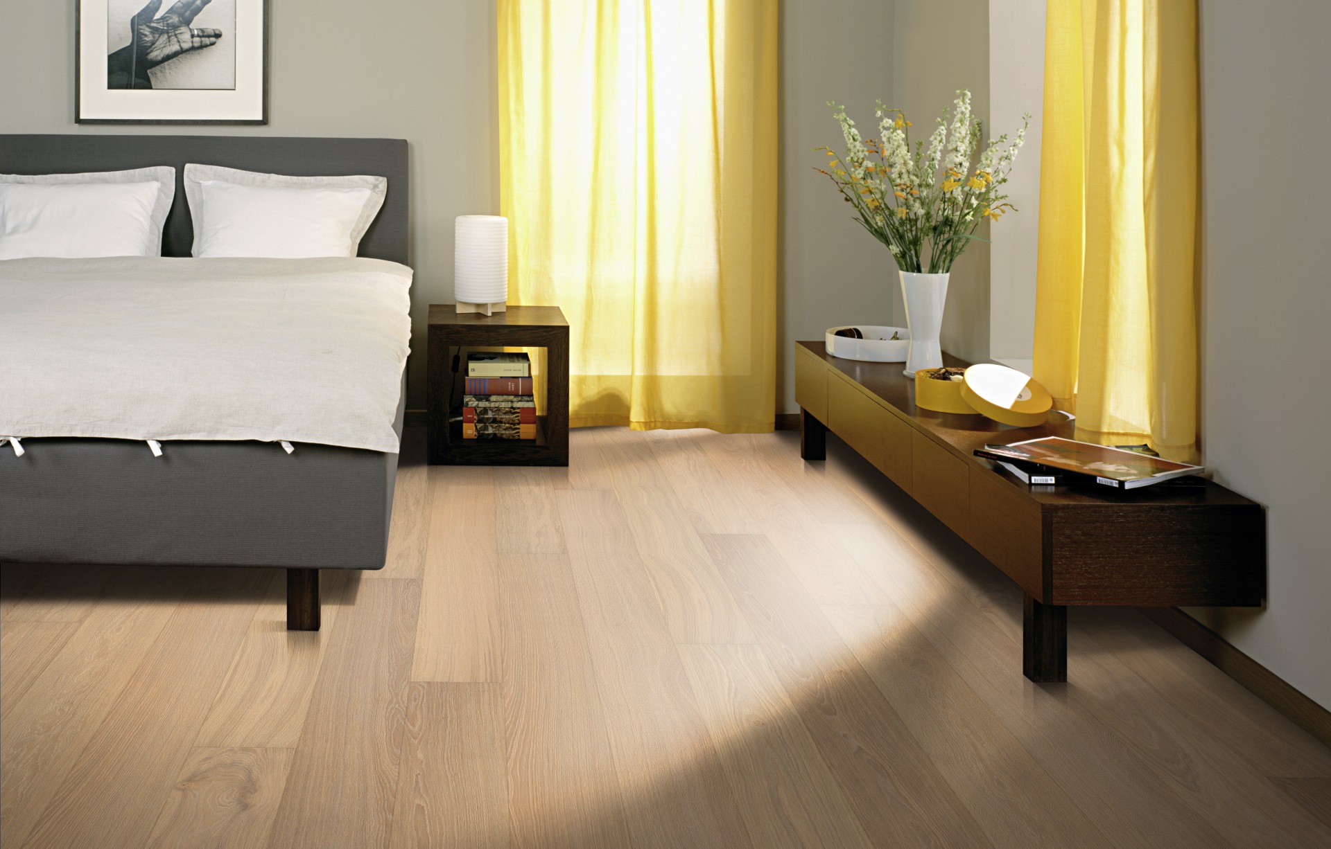 Паркетная доска Kahrs Столичная Дуб Париж Paris 151N4AEK4JKW220 Calm 2266×187×15 фото в интерьере Паркетная доска Kahrs Столичная Дуб Париж Paris 151N4AEK4JKW220 Calm 2266×187×15 фото в интерьере